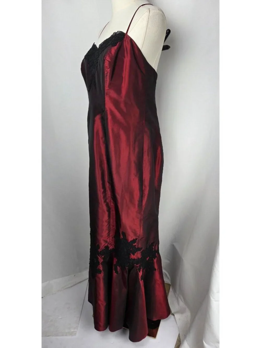 Rose Taft VTG Y2K Vamp Whimsigoth Silk Maxi Dress Burgundy Lace Appliqué Mermaid - Picture 5 of 14